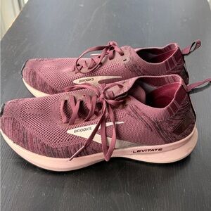 Brooks Women's Levitate 4 Running Shoes in Maroon and Pink